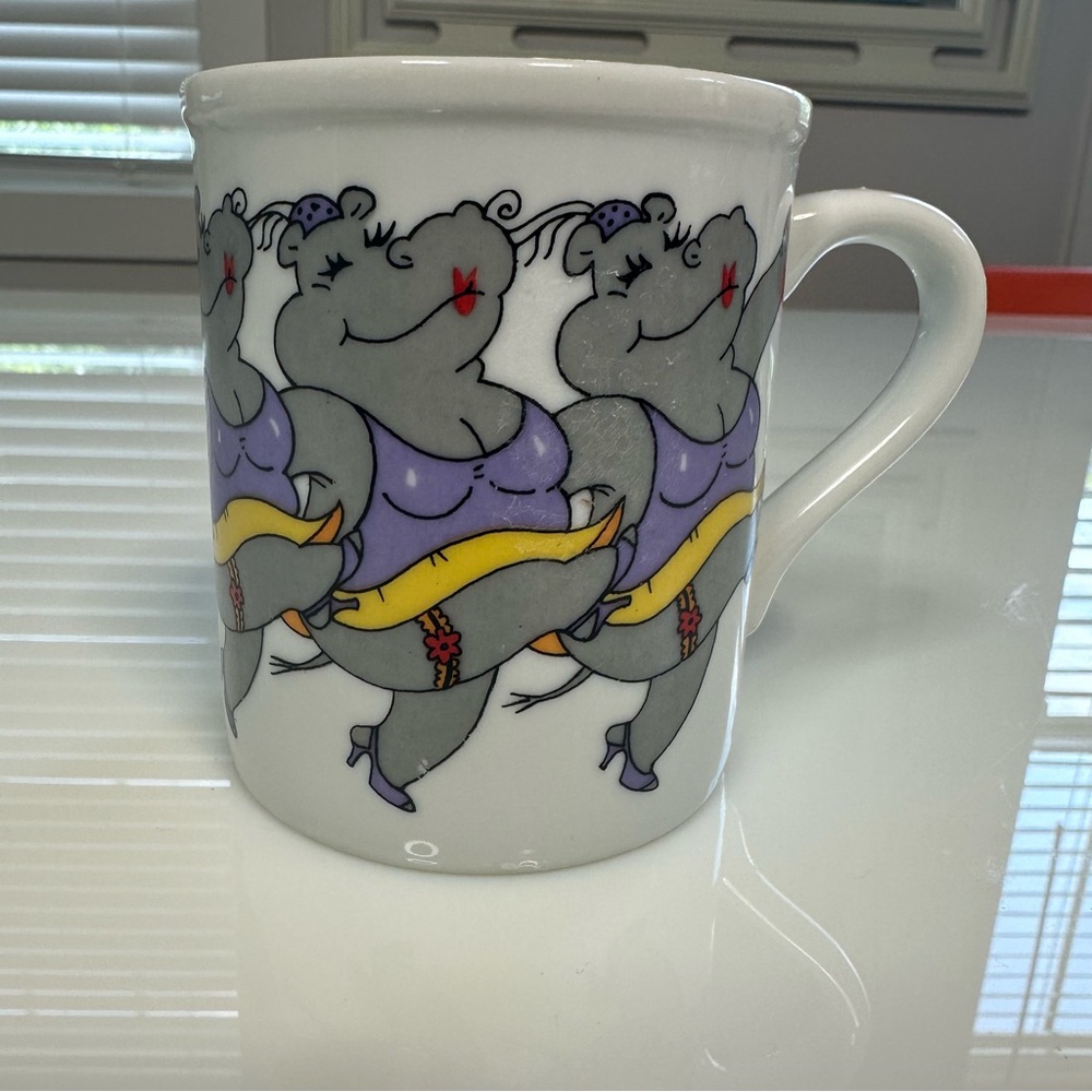The Chorus Line Happy Dancing Hippos Hippopotamus Coffee Mug Papel Vintage